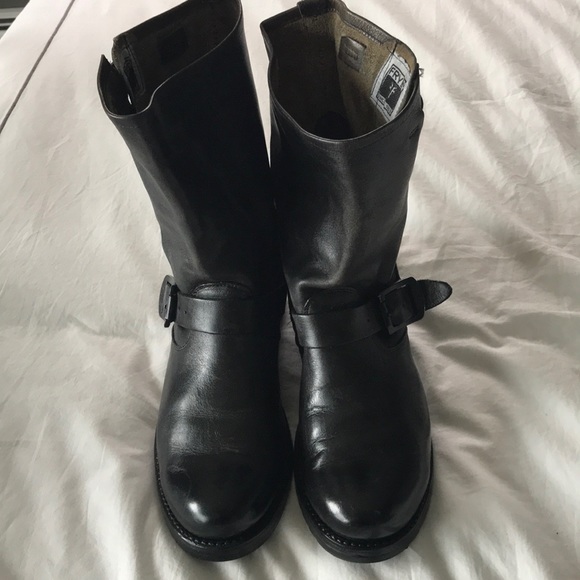 Frye Veronica short boots. Size 9.5 - Picture 2 of 7